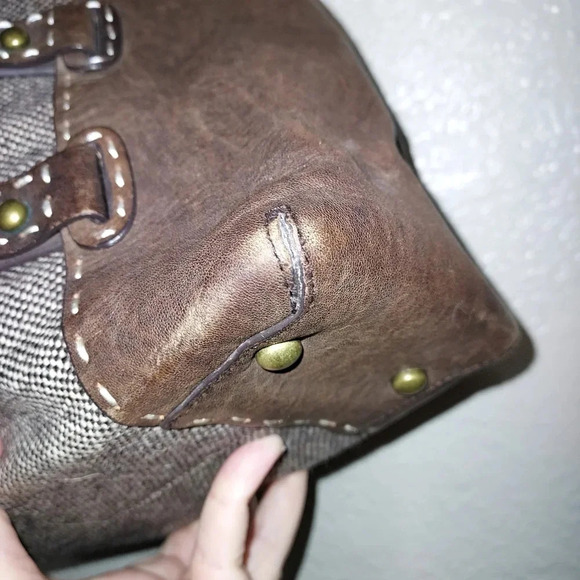 bcbgmaxazria Leather and tweed shoulder bag - Picture 4 of 16